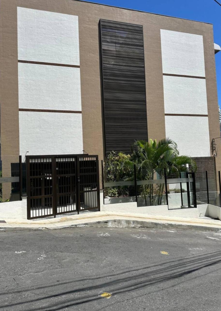 Em Salvador, Barra Prox A E Farol Apartment Salvador